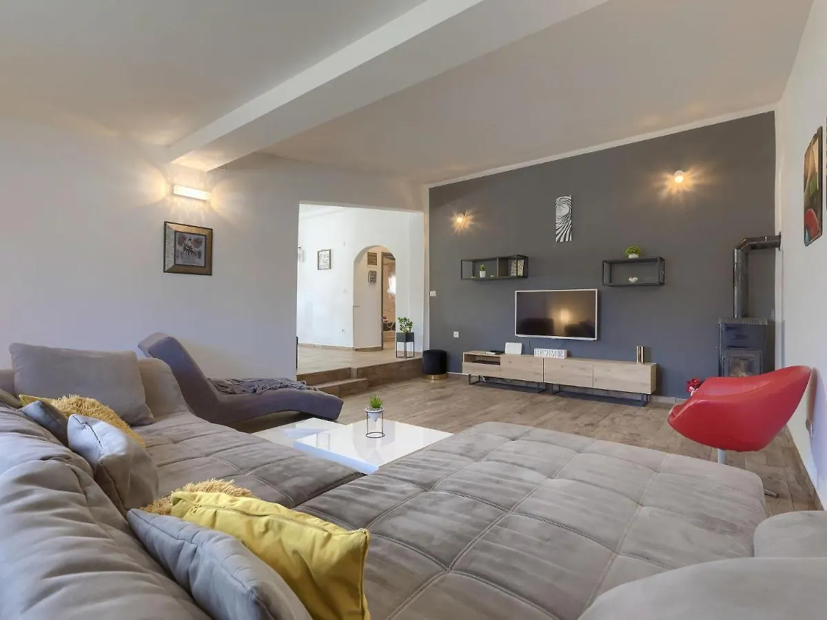 Holiday Home Alma By Interhome Sisan Croatia