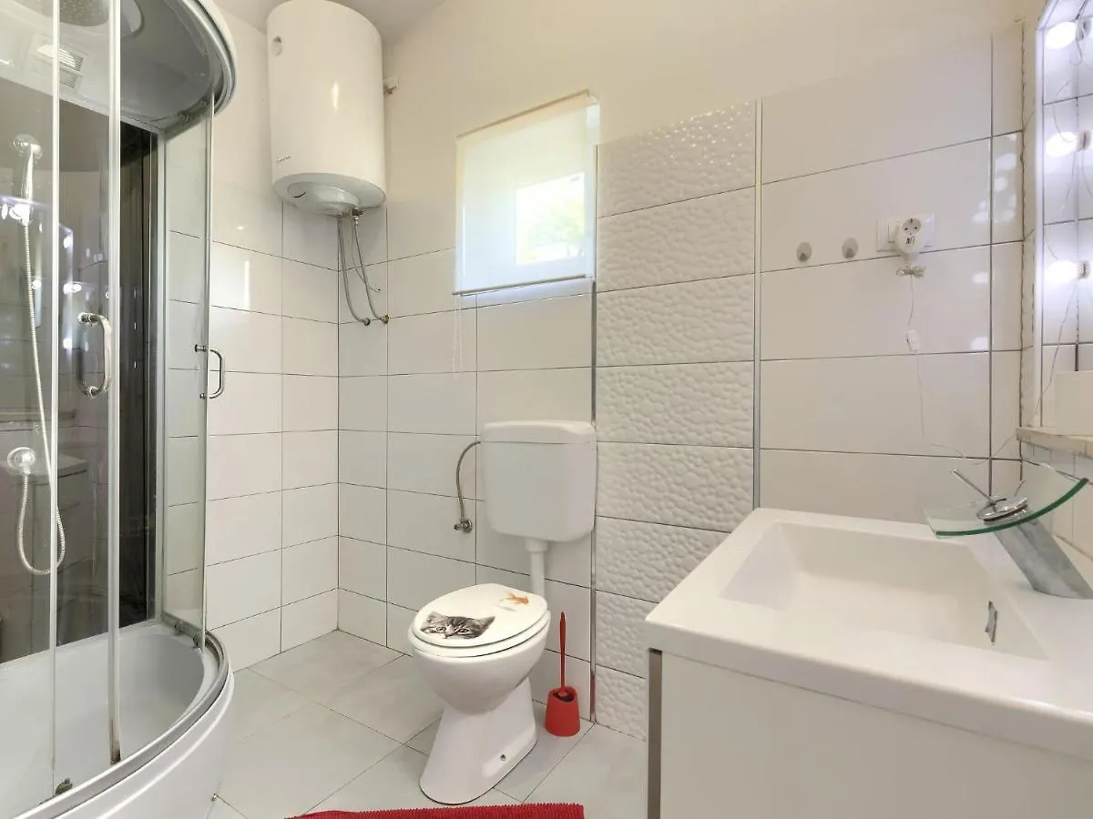 Holiday Home Alma By Interhome Sisan 0*,