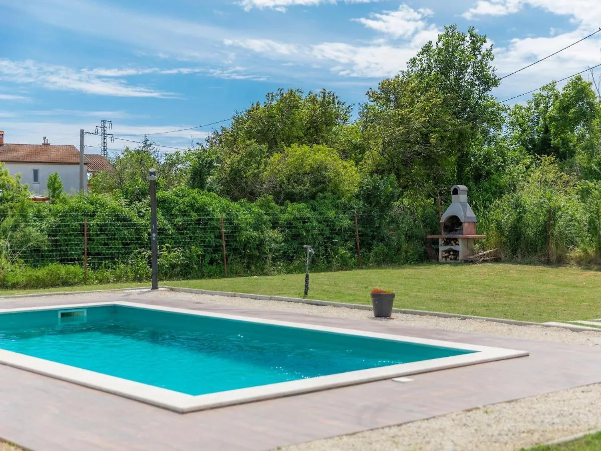 Holiday Home Alma By Interhome Sisan