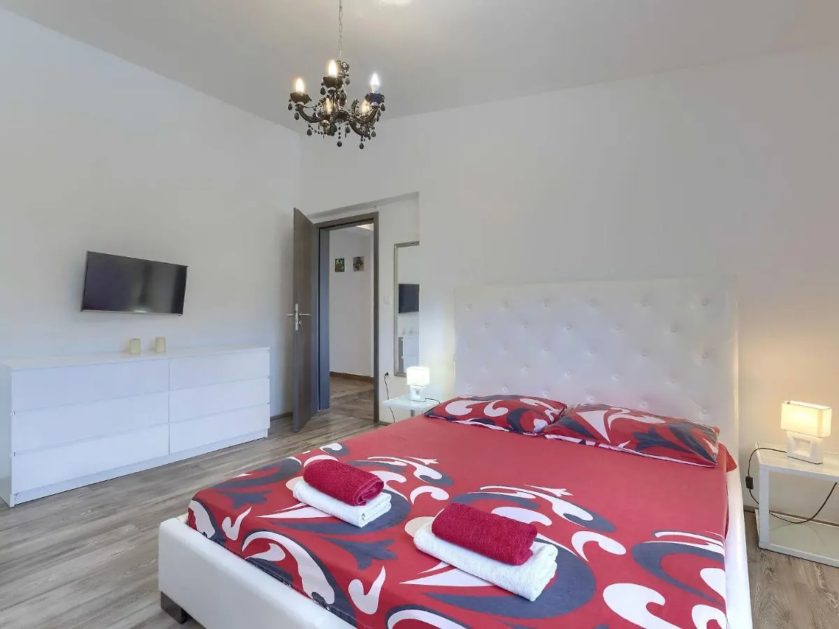 Holiday Home Alma By Interhome Sisan